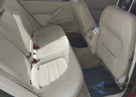 2015 Volkswagen Passat 1.8T Limited Edition из США, поврежденный, VIN 1VWAT7A3XFC107428